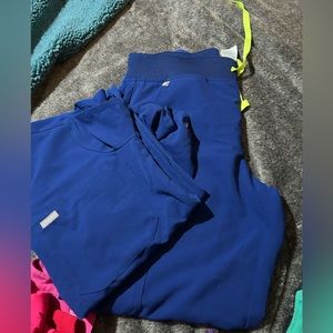 Figs blue scrubs size M zamora jogger and one pocket top